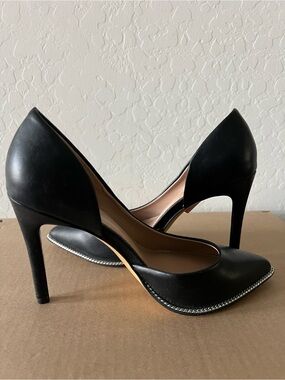 Black Women's High Heel Pumps with Rhinestone Trim- BCBG Generation Sz 7 New wit
